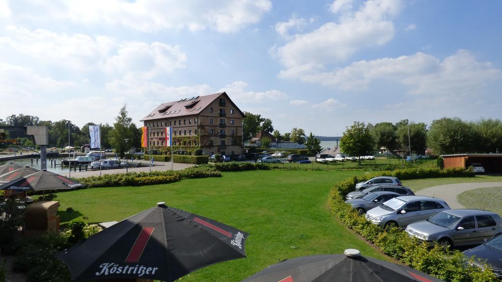 Hotel Alter Kornspeicher Нойштреліц Екстер'єр фото